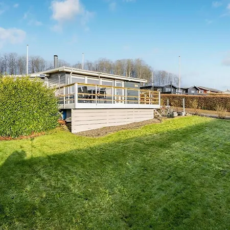 Holiday home Stunning In With House Sea View