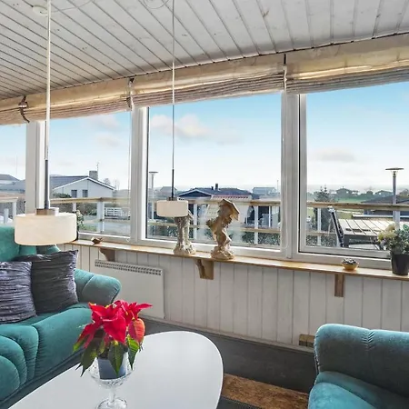 Stunning In With House Sea View Holiday home