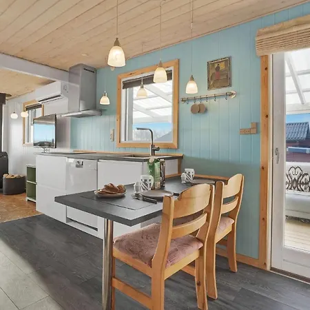 Holiday home Stunning In With House Sea View