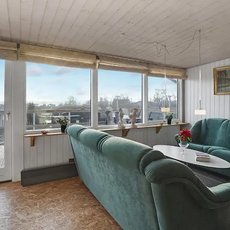 Stunning In With House Sea View Holiday home *